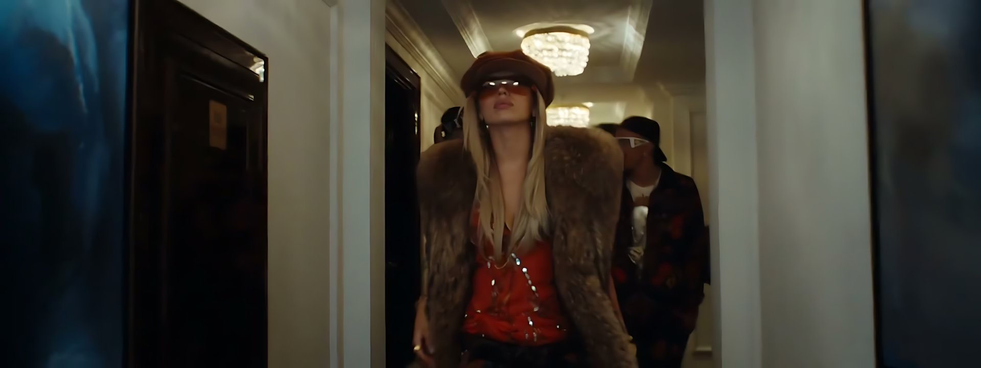 Люся Чеботина - WELCOME TO MOSCOW