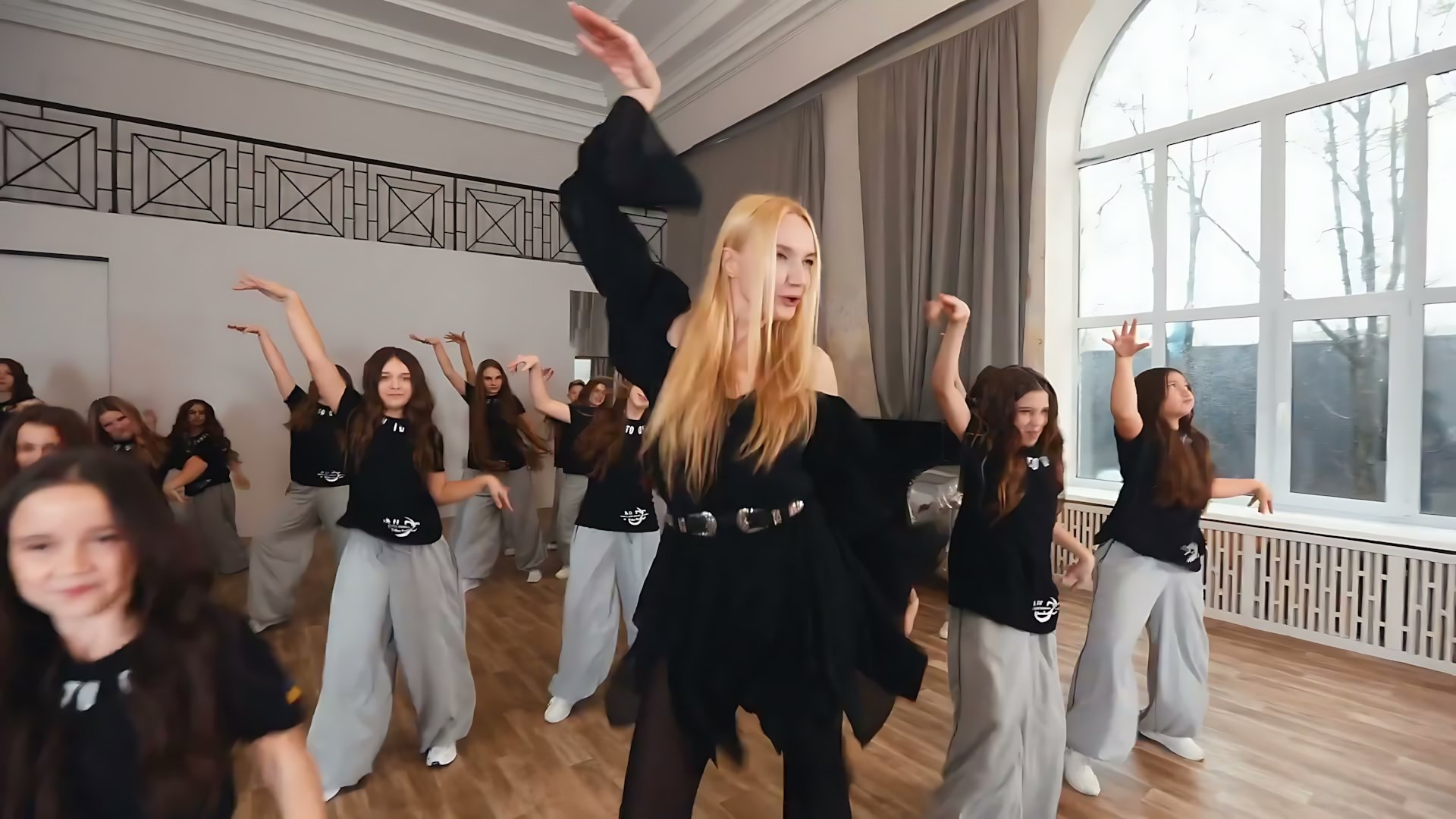 ЛЮСЯ КАВА - Свято