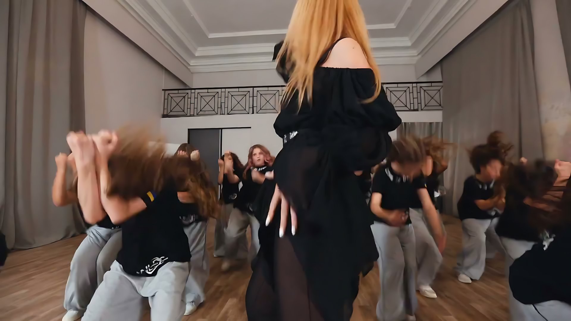 ЛЮСЯ КАВА - Свято