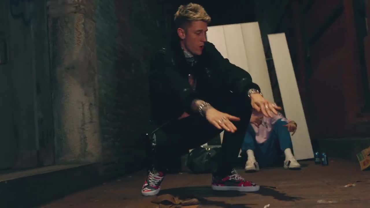 Machine Gun Kelly - Loco