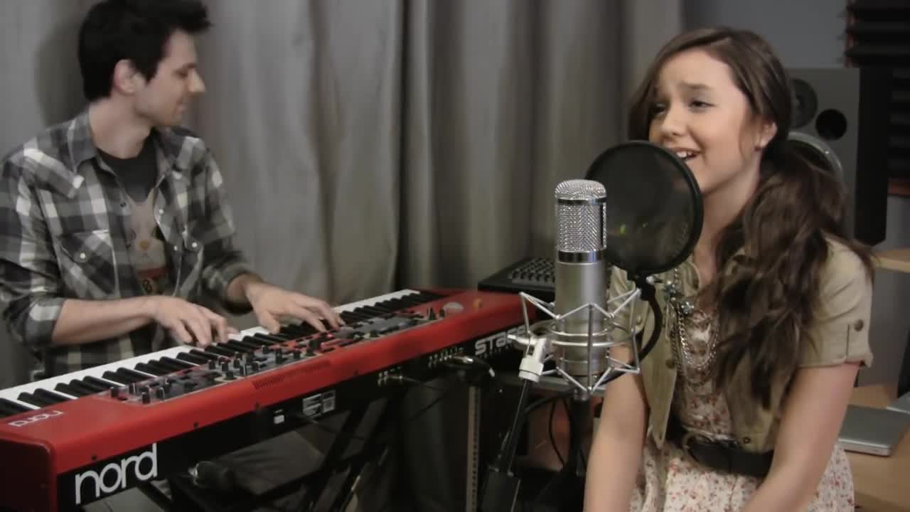 Maddi Jane - Just the Way You Are (acoustic)