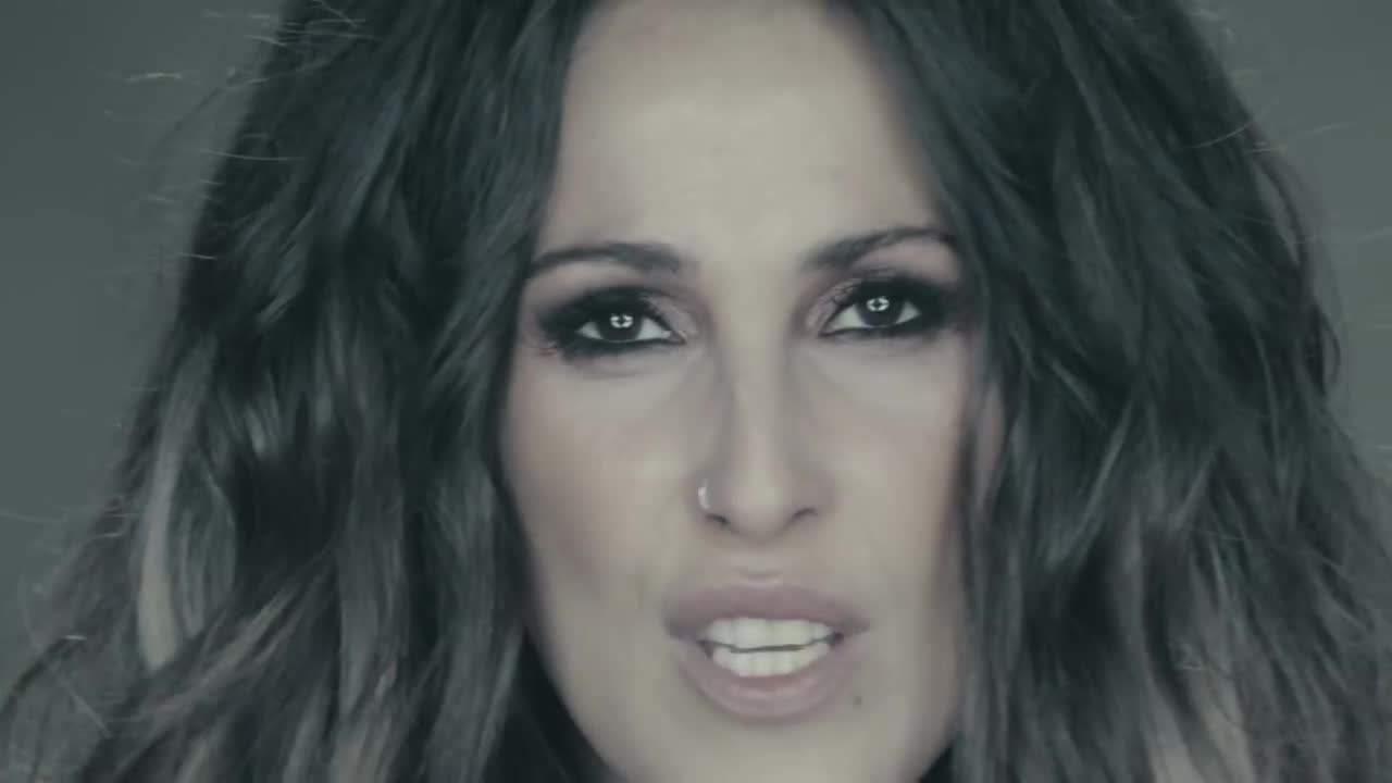 Malú - Invisible