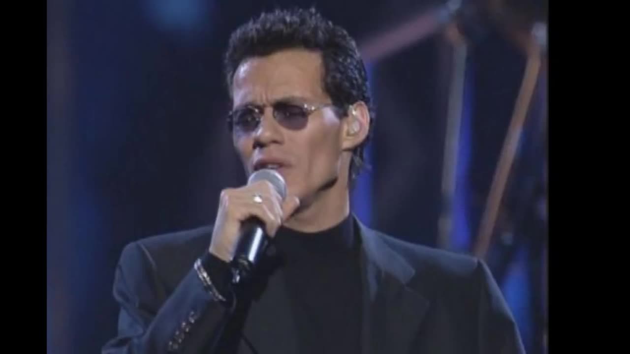 Marc Anthony - She Mends Me