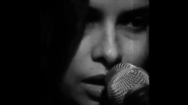 Mazzy Star - Into Dust