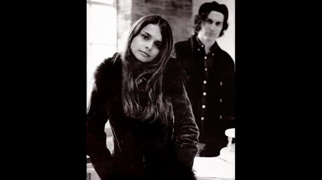 Mazzy Star - Look On Down From the Bridge