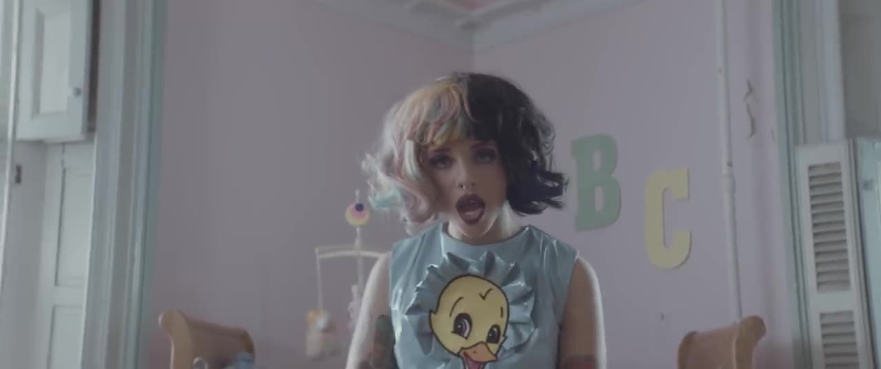 Melanie Martinez - Cry Baby