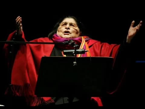 Mercedes Sosa - Soy pan, soy paz, soy más