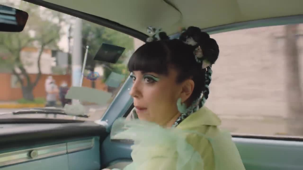 Mon Laferte - Algo es mejor