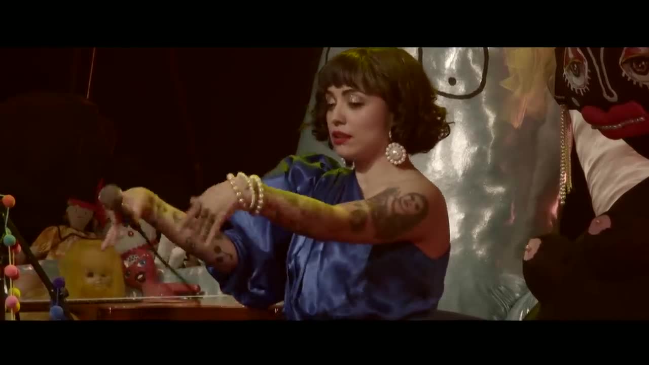 Mon Laferte - Cumbia para olvidar