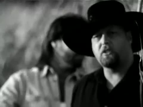 Montgomery Gentry - Daddy Won't Sell the Farm