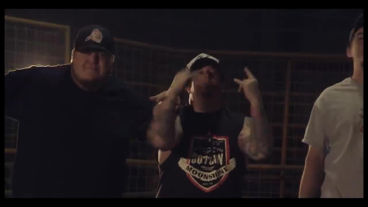 Moonshine Bandits - Throwdown