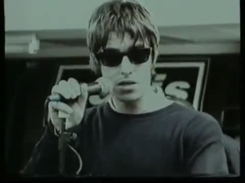 Oasis - She’s Electric