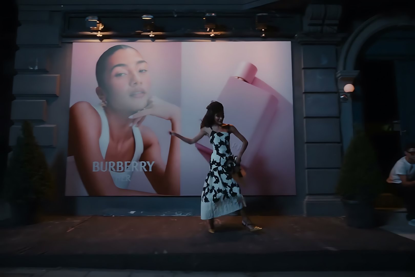 Olivia Dean - So Easy (To Fall in Love)