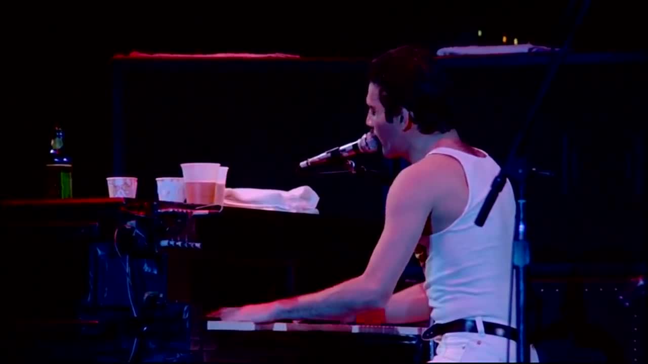 Queen - Killer Queen (live)