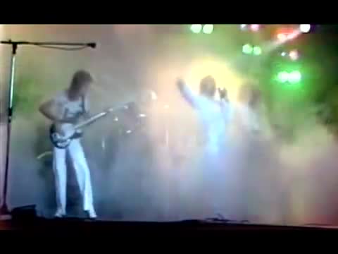 Queen - Tie Your Mother Down