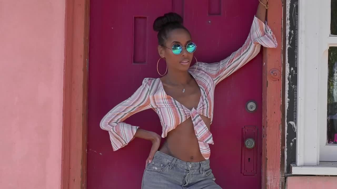 Qveen Herby - SADE IN THE 90s