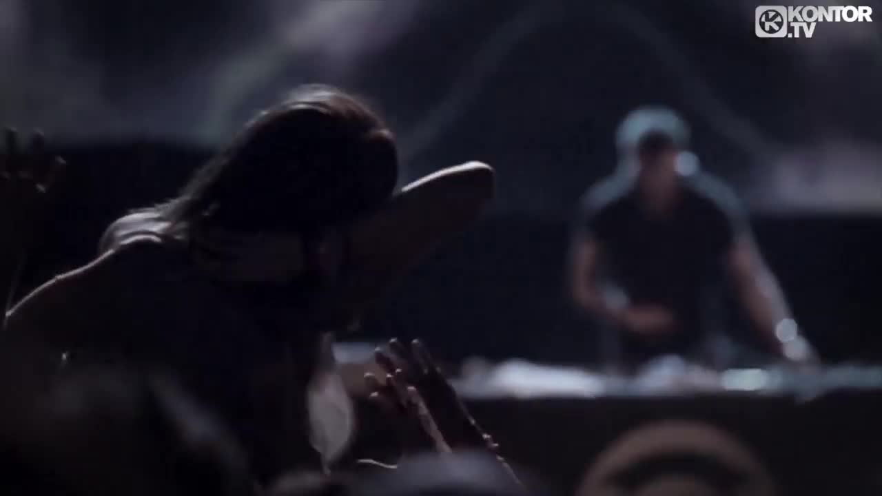 Ramona Nerra - Never Give Up (clubmix)