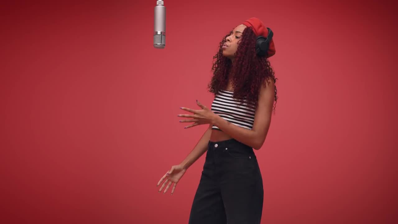 Ravyn Lenae - Sticky