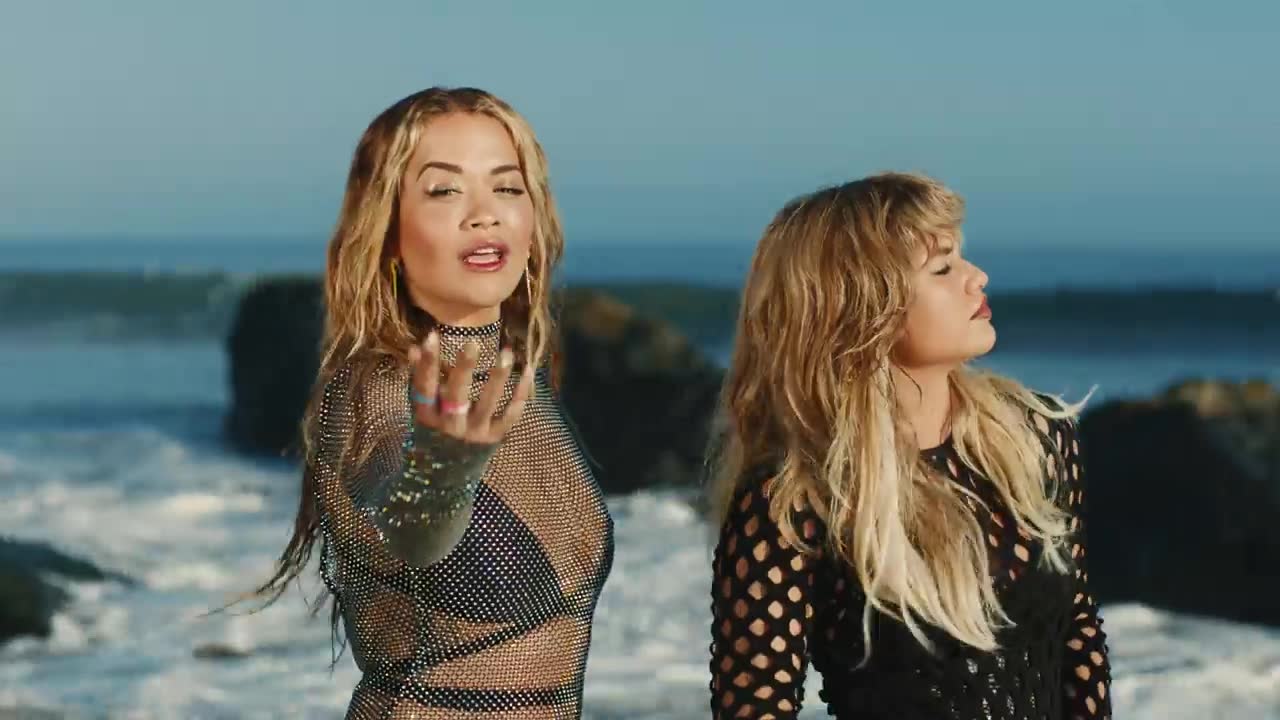 Rita Ora - Seaside