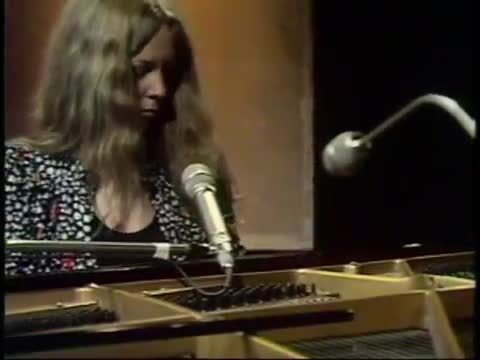 Sandy Denny - Late November