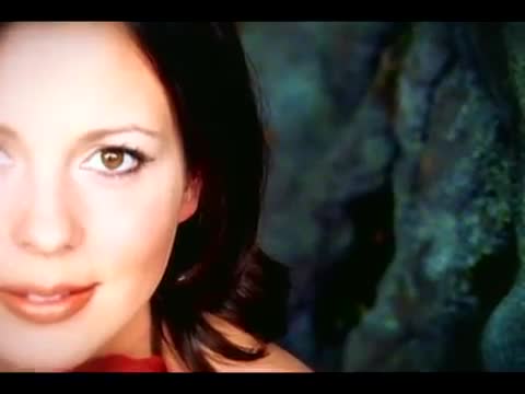 Sara Evans - No Place That Far