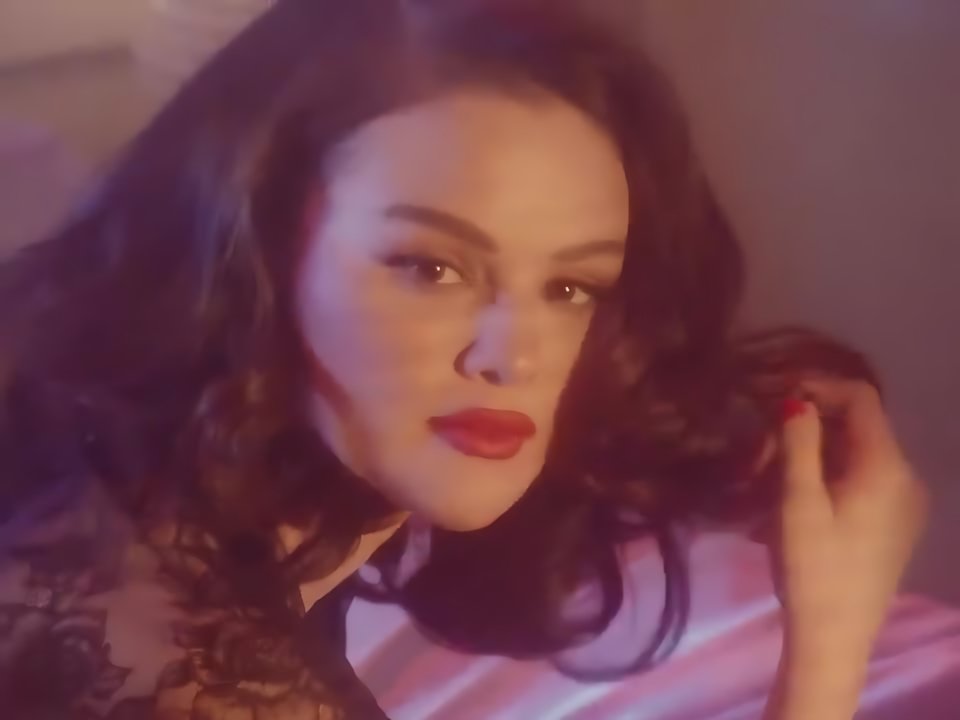 Selena Gomez - Sunset Blvd
