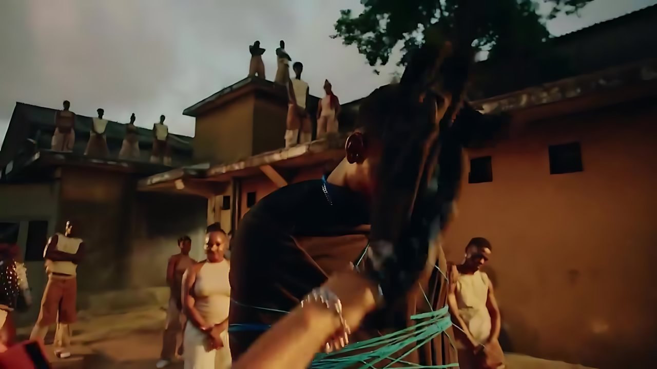 Skrillex - Yo Fam!