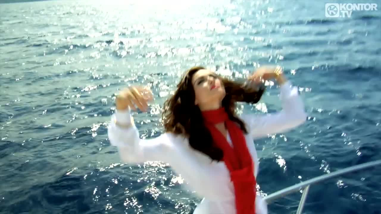 Sophie Ellis‐Bextor - Not Giving Up on Love (video)