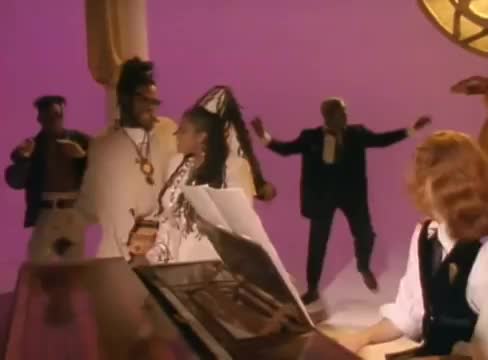 Soul II Soul - Keep on Movin'