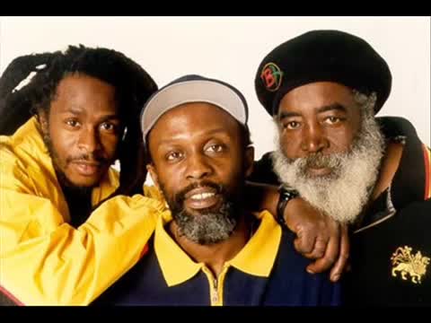 Steel Pulse - Steppin' Out