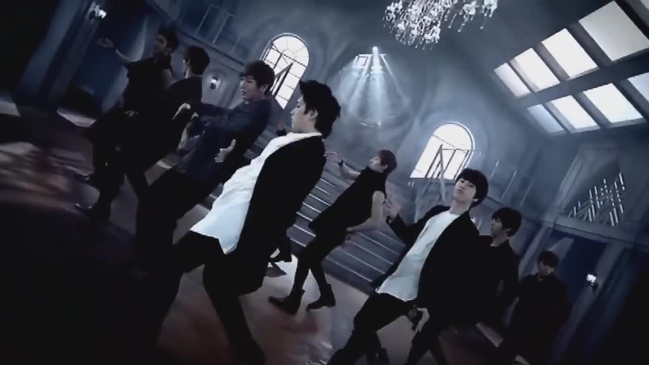 SUPER JUNIOR - Opera