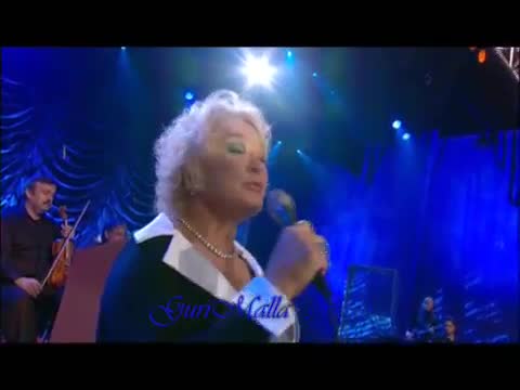 Tanya Tucker - Walk Through This World With Me