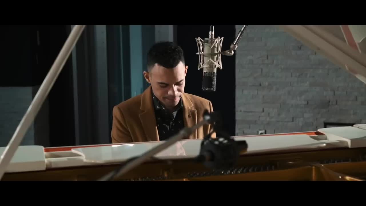 Tauren Wells - Hills and Valleys