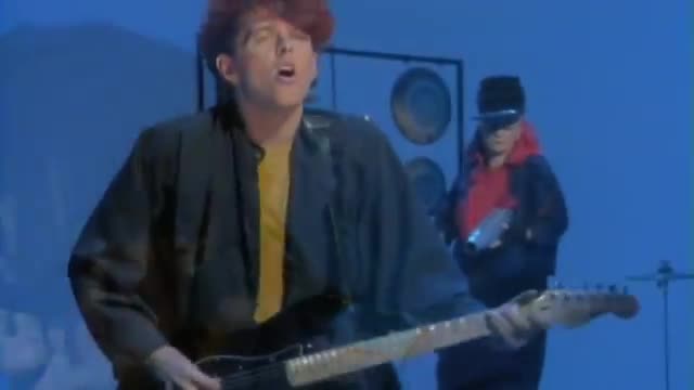 Thompson Twins - Hold Me Now