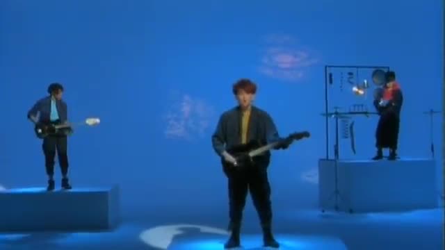 Thompson Twins - Hold Me Now