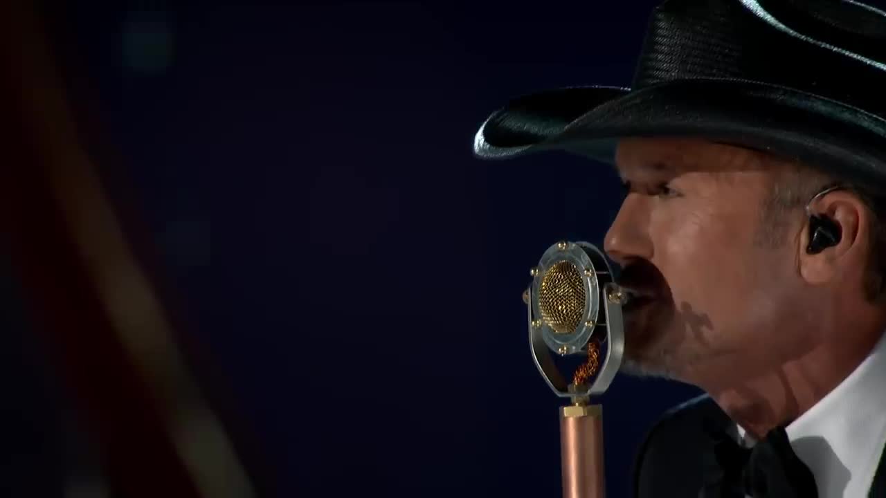 Tim McGraw - Meanwhile Back At Mama's