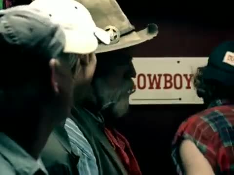 Toby Keith - I Love This Bar