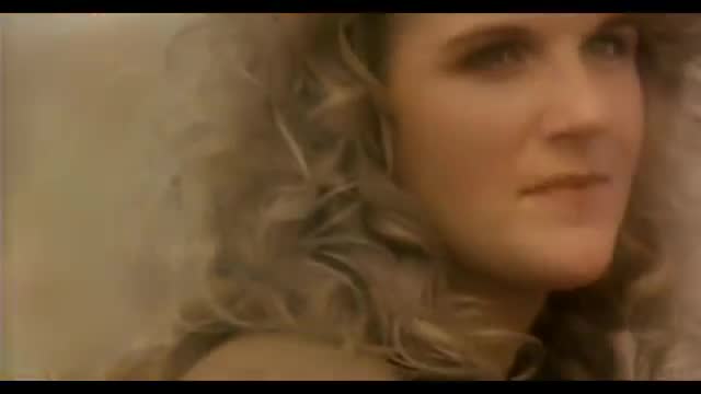 Trisha Yearwood - She’s in Love With the Boy