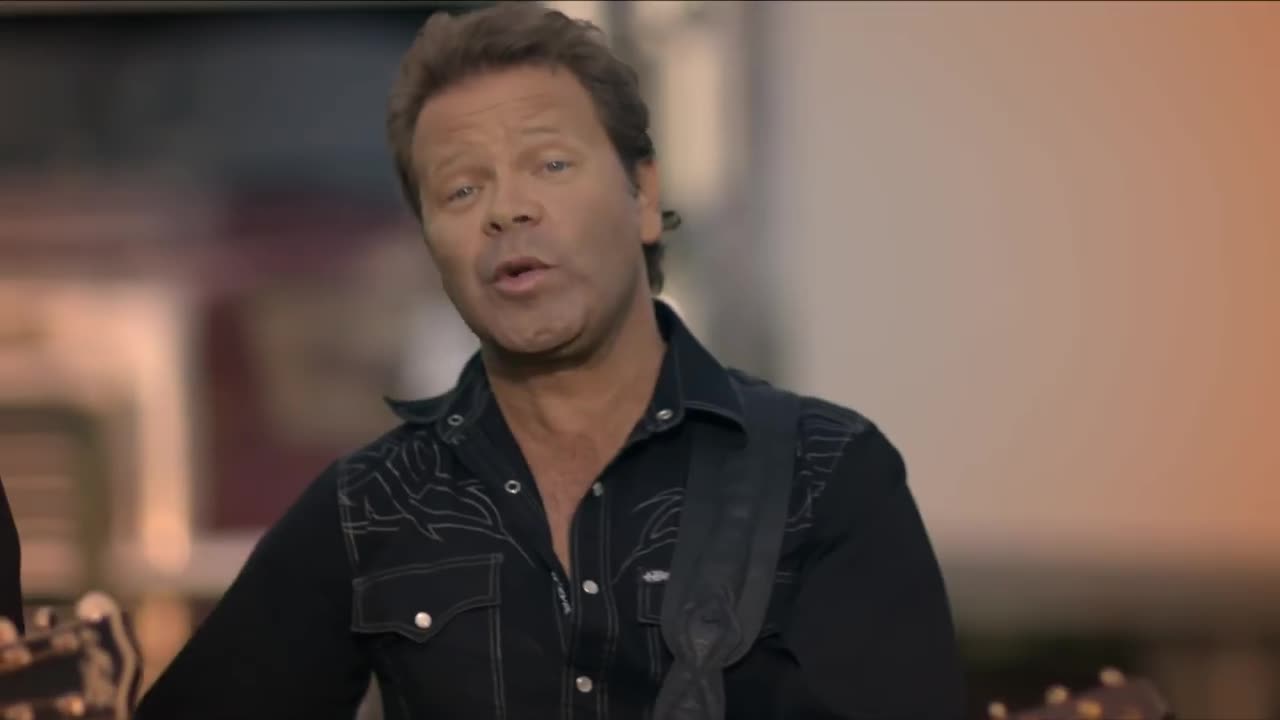 Troy Cassar-Daley - Lights on the Hill