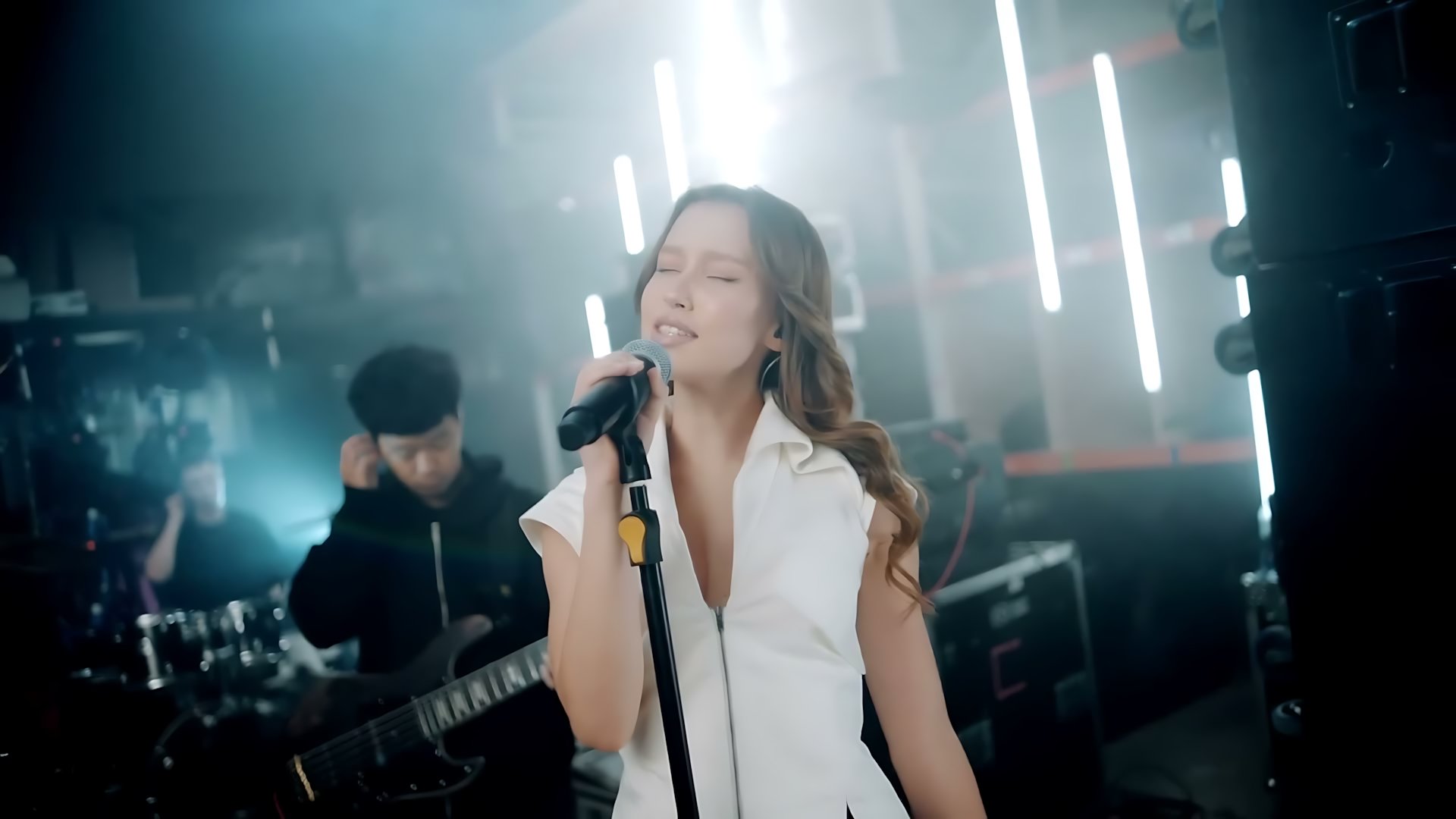 Ваня Дмитриенко - Силуэт