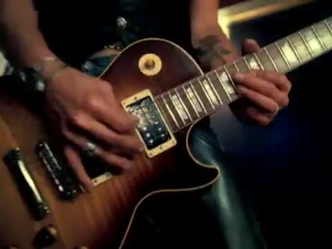 Velvet Revolver - Dirty Little Thing