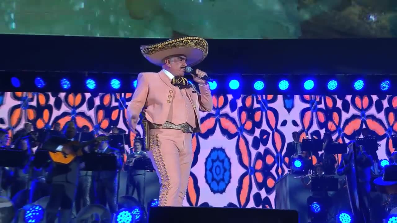 Vicente Fernández - Que de raro tiene