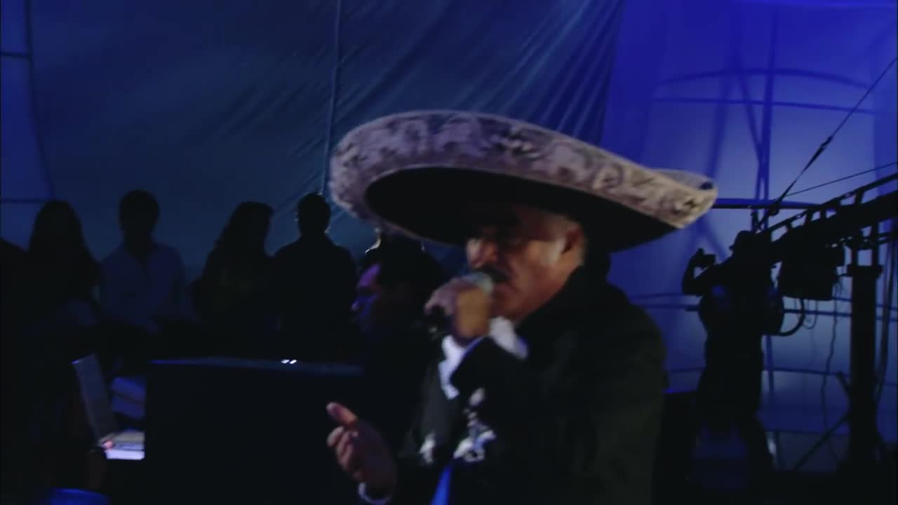 Vicente Fernández - Urge