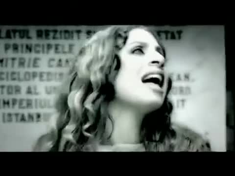 Zeynep Casalini - Duvar