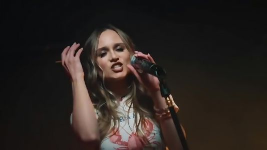 Анастасия Сотникова - Первая любовь