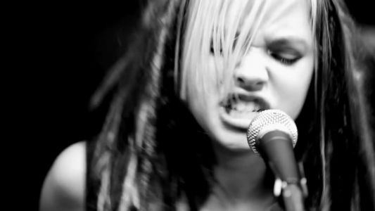 Cherri Bomb - The Pretender