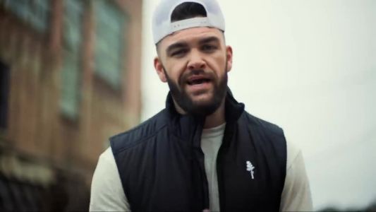 Dylan Scott - Nothing To Do Town