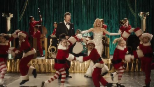 Gwen Stefani - You Make It Feel Like Christmas