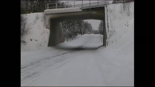 Janne Tulkki - Yksinäinen pitkä tie