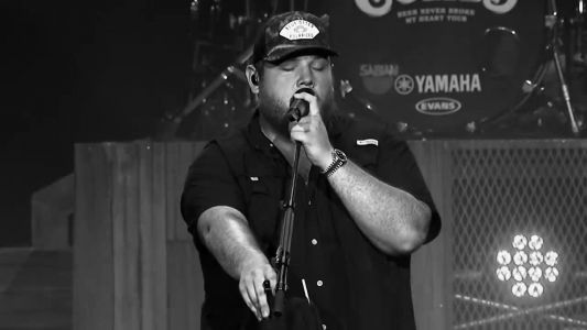 Luke Combs - Even Though I’m Leaving